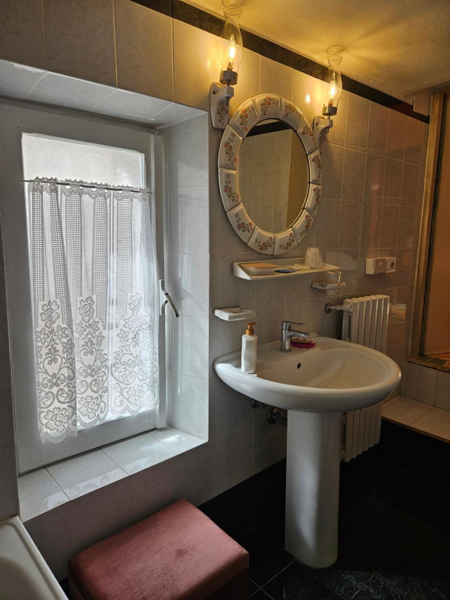 Bed and Breakfast L' Antico Lavatoio Rignano Flaminio Esterno foto